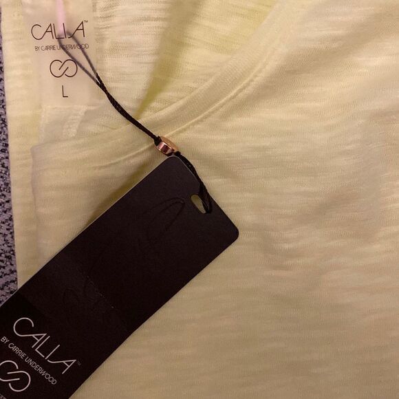 Calia Top  - Picture 2 of 4